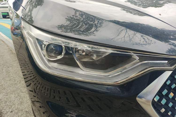 Used Baojun RC-6 2019 1.5T CVT 24-Hour Online Prestige Edition Right Front Headlight