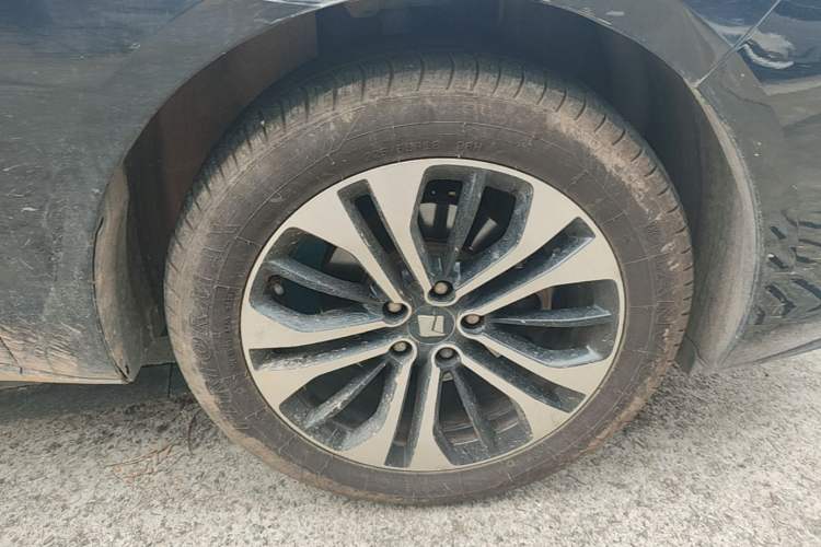 Used Baojun RC-6 2019 1.5T CVT 24-Hour Online Prestige Edition Right Front Wheel Hub