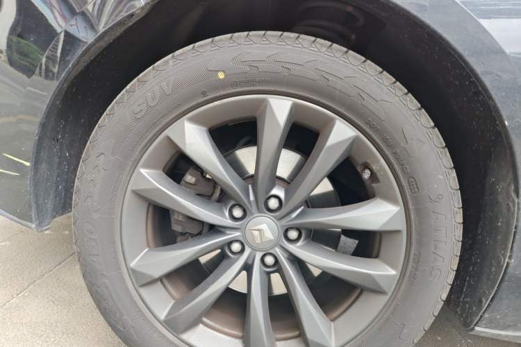 Used Baojun RC-6 2019 1.5T CVT 24-Hour Online Luxury Edition Right Front Wheel Hub