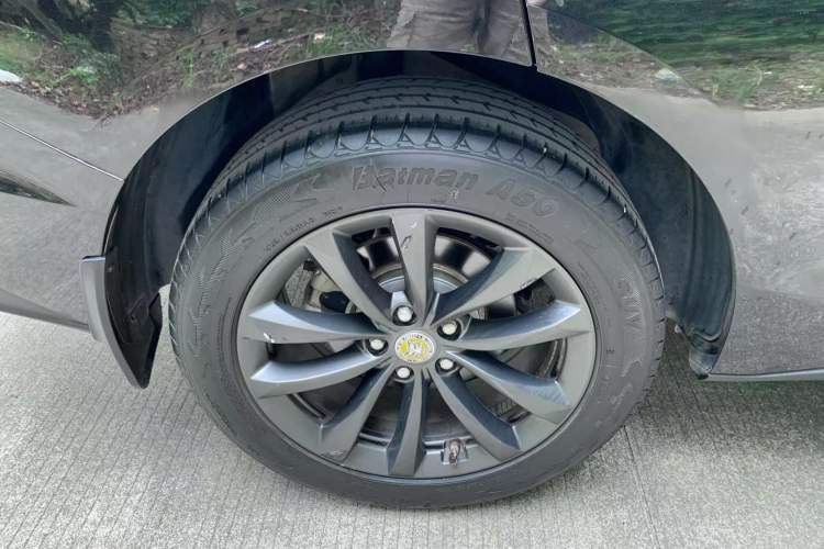 Used Baojun RC-6 2019 1.5T CVT Elite Version with 24-Hour Online Service Right Rear Wheel Hub