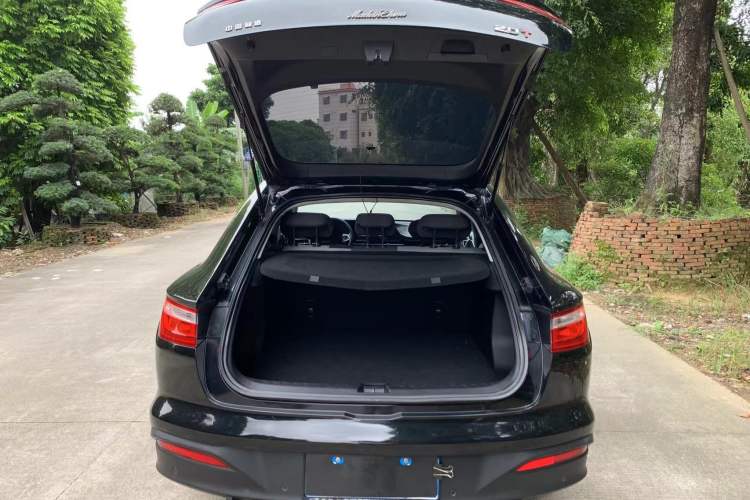 Used Baojun RC-6 2019 1.5T CVT Elite Version with 24-Hour Online Service Trunk