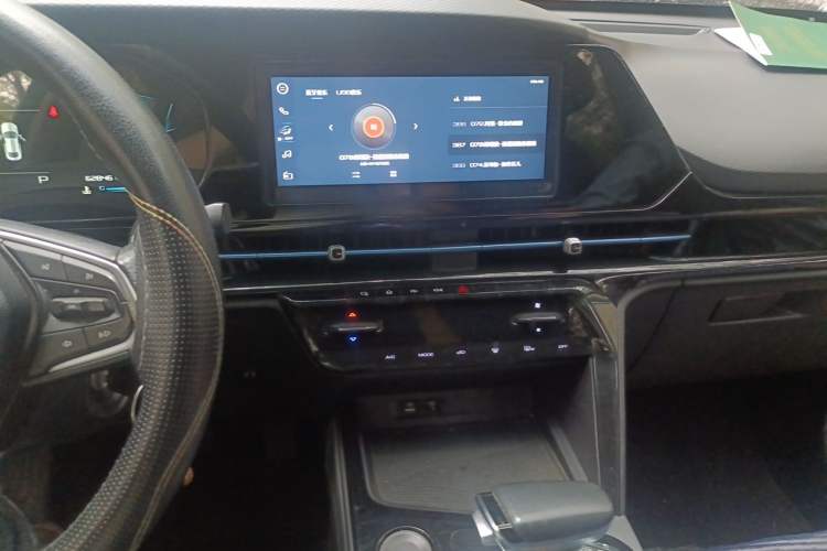 Used Baojun RC-6 2019 1.5T CVT Elite Version with 24-Hour Online Service Audio And AC Panel