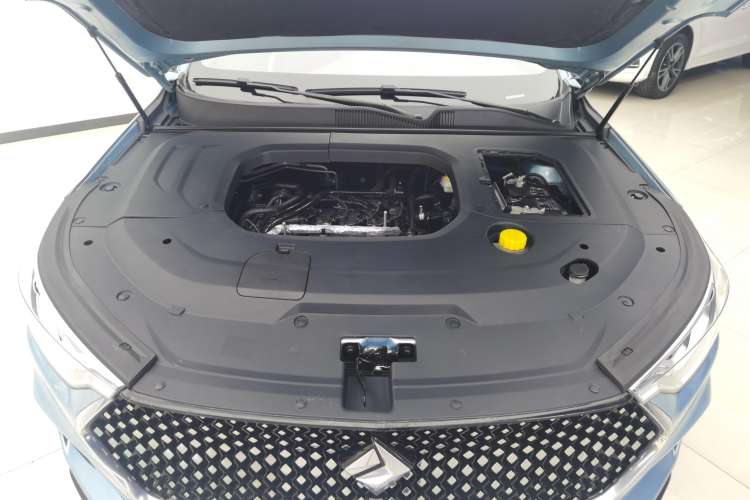 Used Baojun RC-6 2019 1.5T CVT 24-Hour Online Prestige Edition Engine Bay