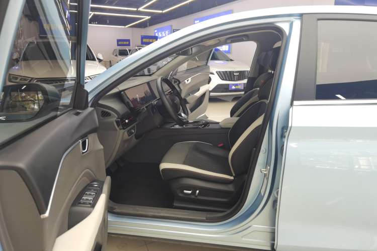 Used Baojun RC-6 2019 1.5T CVT 24-Hour Online Prestige Edition Left Front Seat