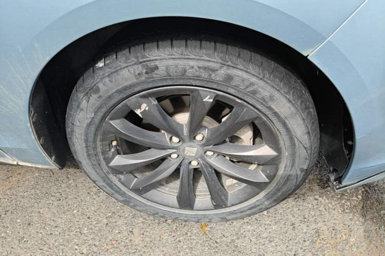 Used Baojun RC-6 2019 1.5T CVT 24-Hour Online Luxury Edition Right Front Wheel Hub