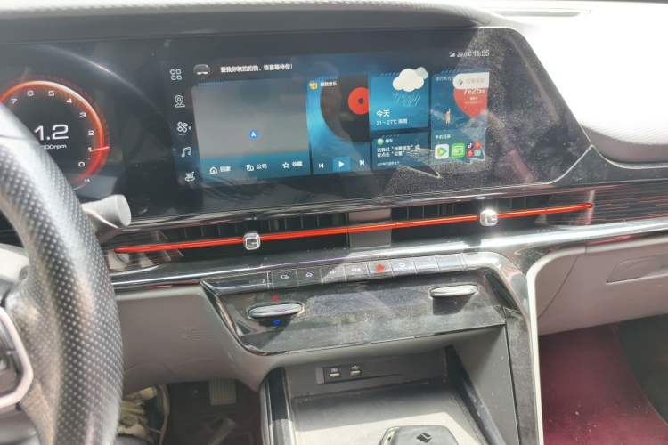 Used Baojun RC-6 2019 1.5T CVT 24-Hour Online Prestige Edition Audio And AC Panel