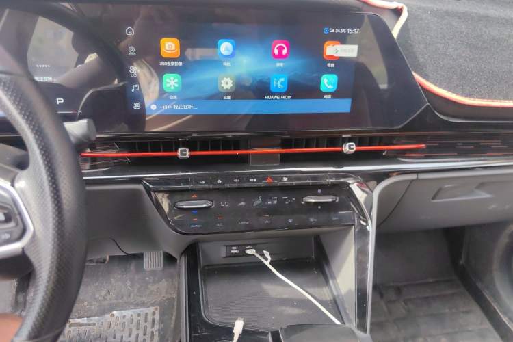 Used Baojun RC-6 2019 1.5T CVT 24-Hour Online Prestige Edition Audio And AC Panel