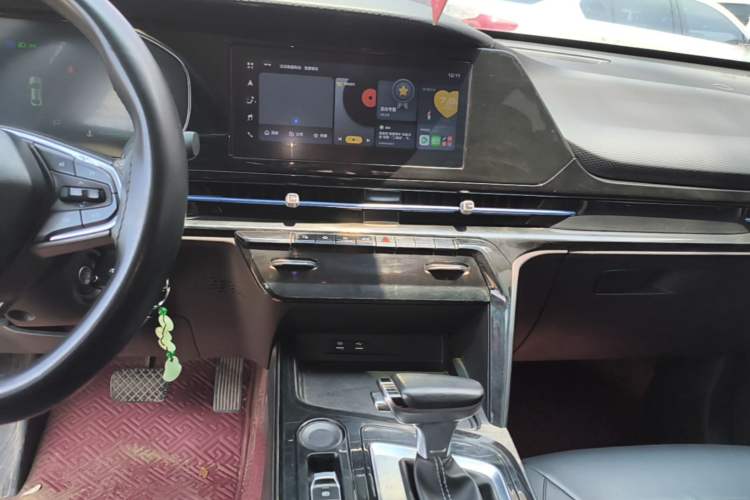 Used Baojun RC-6 2019 1.5T CVT Elite Version with 24-Hour Online Service Audio And AC Panel
