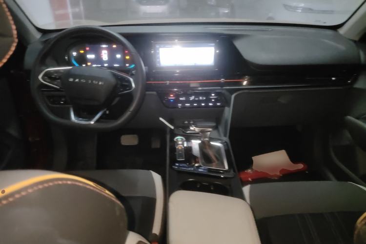 Used Baojun RC-6 2019 1.5T CVT 24-Hour Online Luxury Edition Center Console