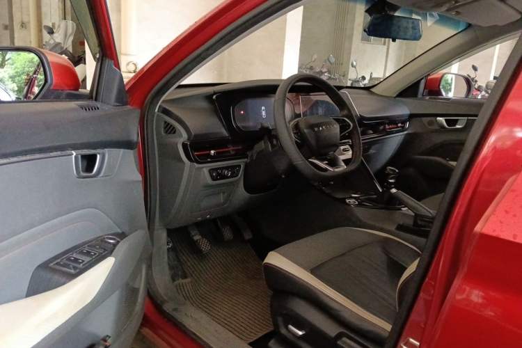 Used Baojun RC-6 2019 1.5T Manual 24-Hour Online Luxury Version Driver Seat