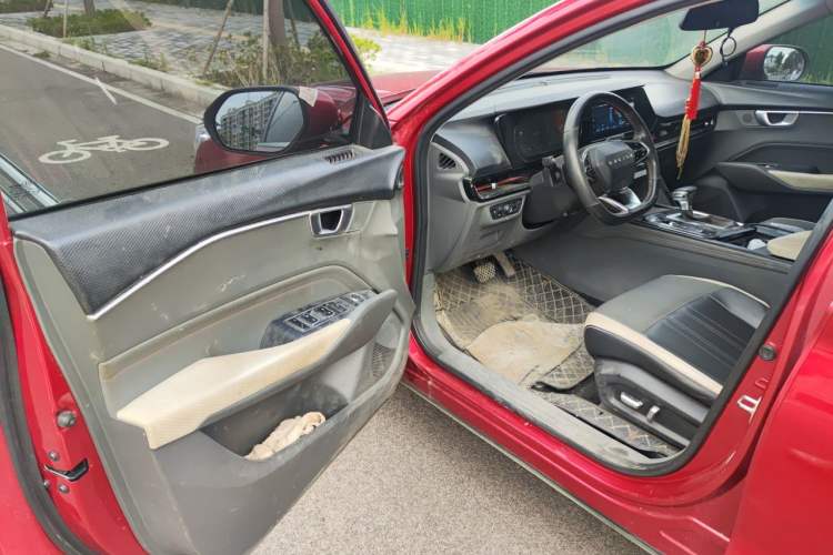 Used Baojun RC-6 2019 1.5T CVT 24-Hour Online Luxury Edition Driver Seat