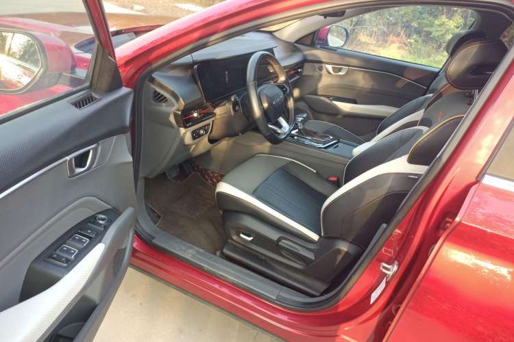 Used Baojun RC-6 2019 1.5T CVT 24-Hour Online Prestige Edition Driver Seat