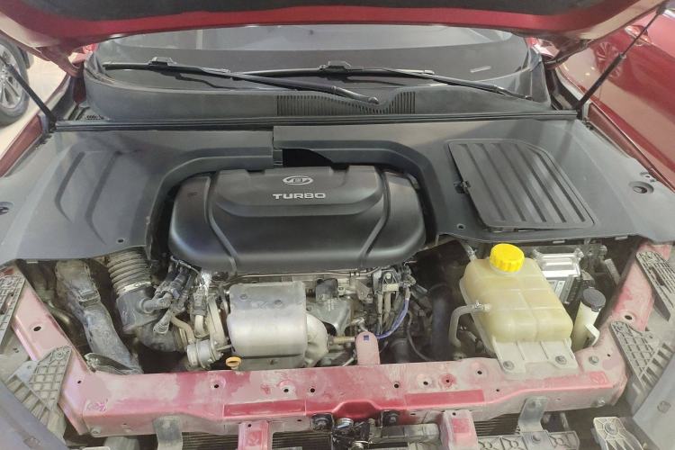 Used Baojun RC-6 2019 1.5T CVT 24-Hour Online Prestige Edition Engine Bay