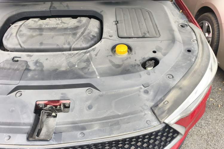 Used Baojun RC-6 2019 1.5T CVT 24-Hour Online Prestige Edition Engine Bay Left