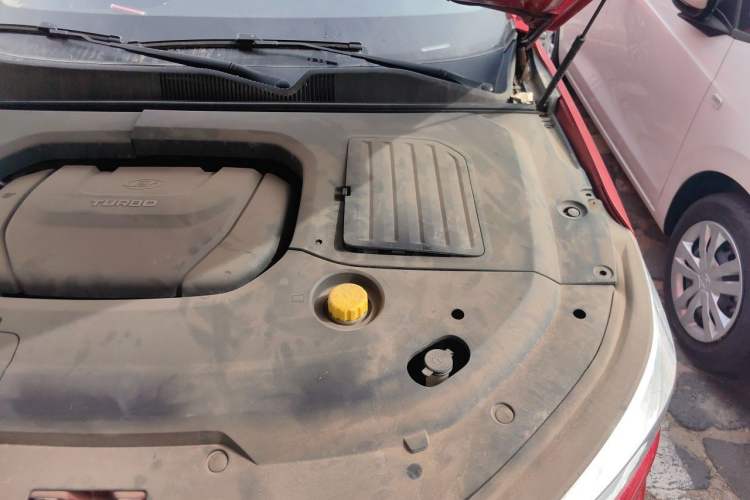 Used Baojun RC-6 2019 1.5T CVT 24-Hour Online Prestige Edition Engine Bay Left