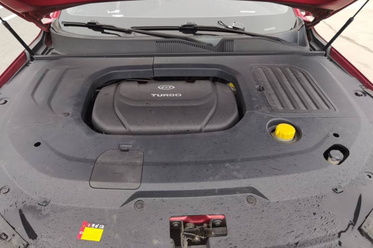 Used Baojun RC-6 2019 1.5T CVT 24-Hour Online Luxury Edition Engine Bay