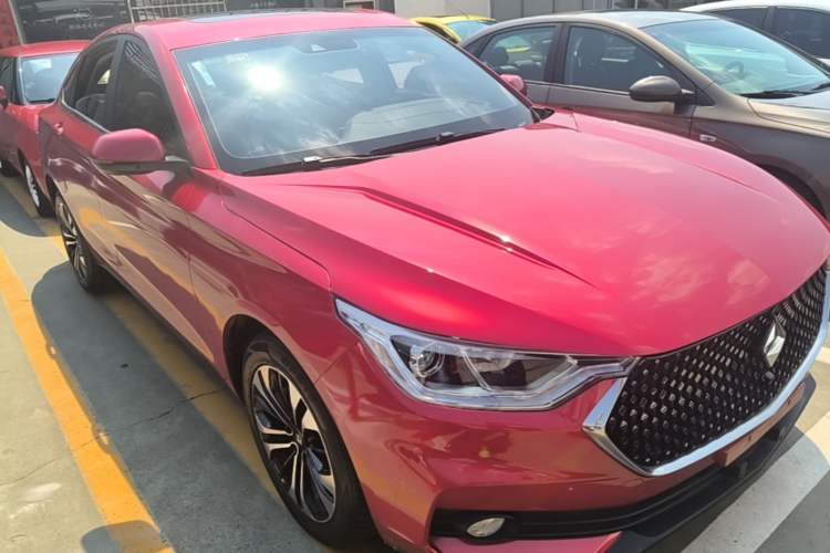 Used Baojun RC-6 2019 1.5T CVT 24-Hour Online Prestige Edition Front Right 45 Deg