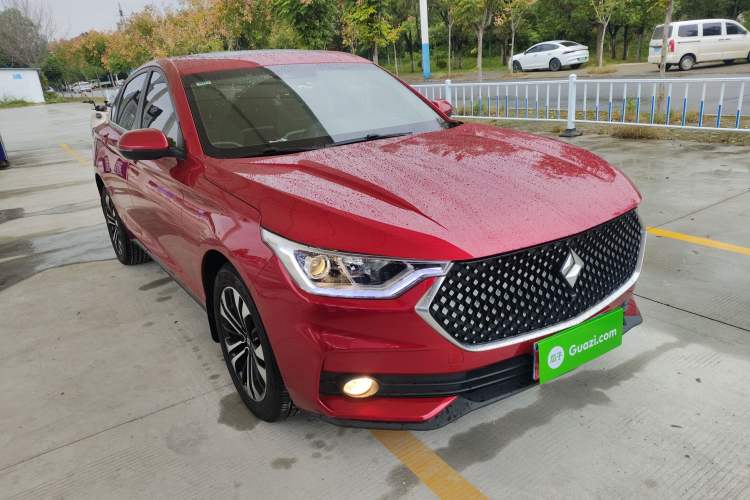 Used Baojun RC-6 2019 1.5T CVT 24-Hour Online Prestige Edition Front Right 45 Deg