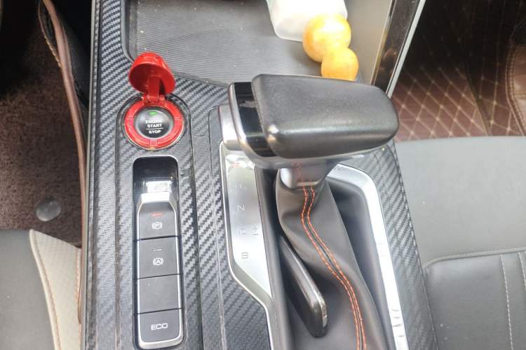 Used Baojun RC-6 2019 1.5T CVT 24-Hour Online Prestige Edition Gear Lever