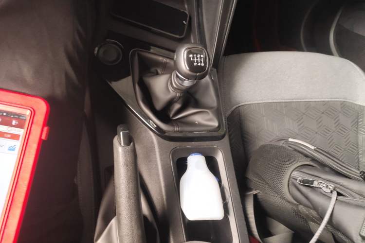 Used Baojun RC-6 2019 1.5T Manual Elite Version with 24-Hour Online Service Gear Lever