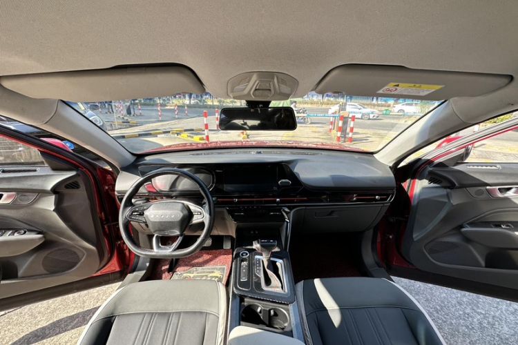 Used Baojun RC-6 2019 1.5T CVT 24-Hour Online Luxury Edition Interior 2