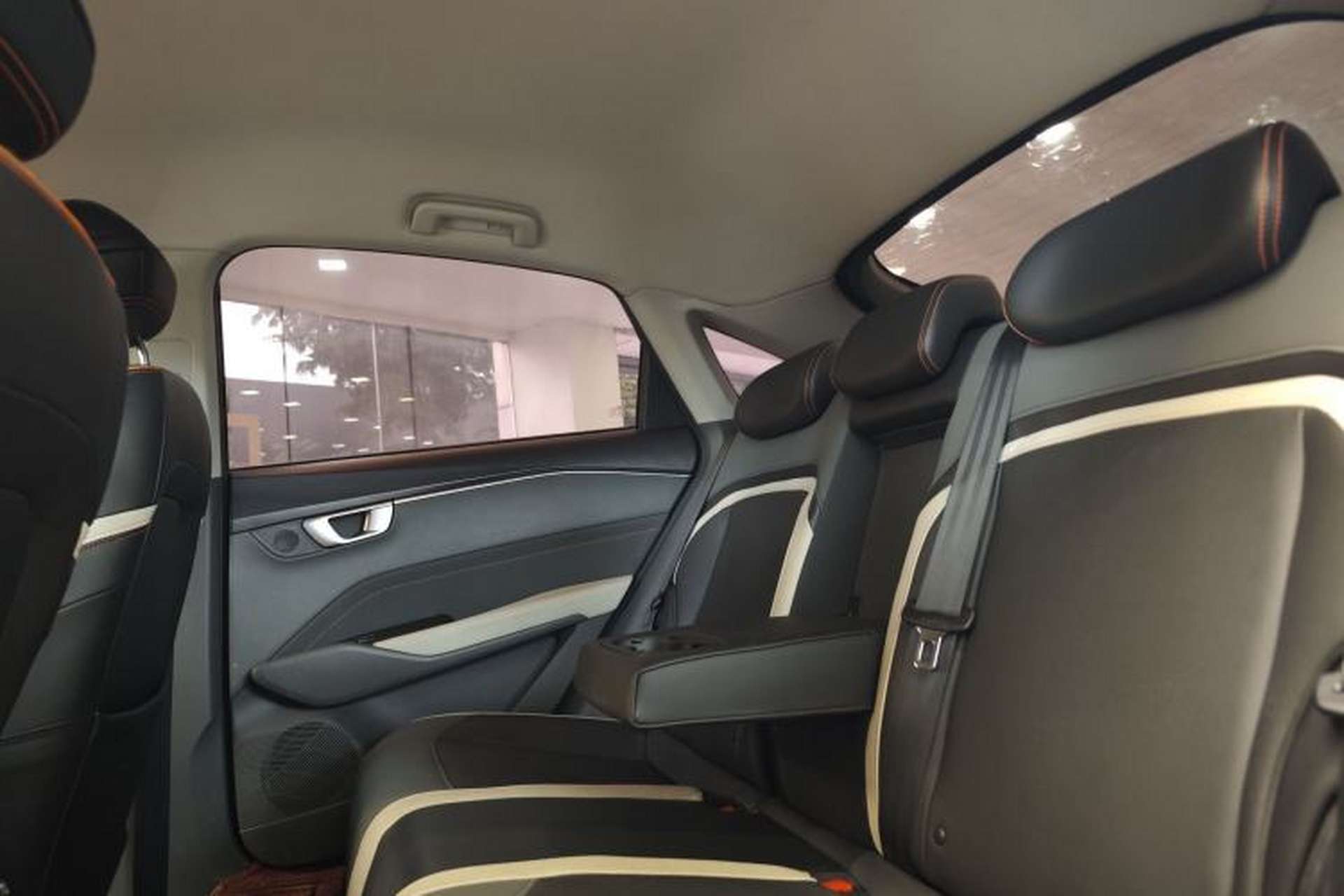 Used Baojun RC-6 2019 1.5T CVT 24-Hour Online Luxury Edition Interior 5