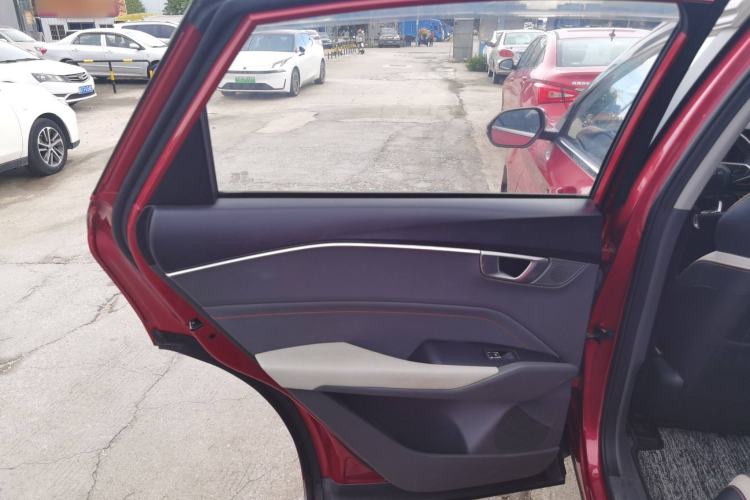 Used Baojun RC-6 2019 1.5T CVT 24-Hour Online Luxury Edition Interior 6
