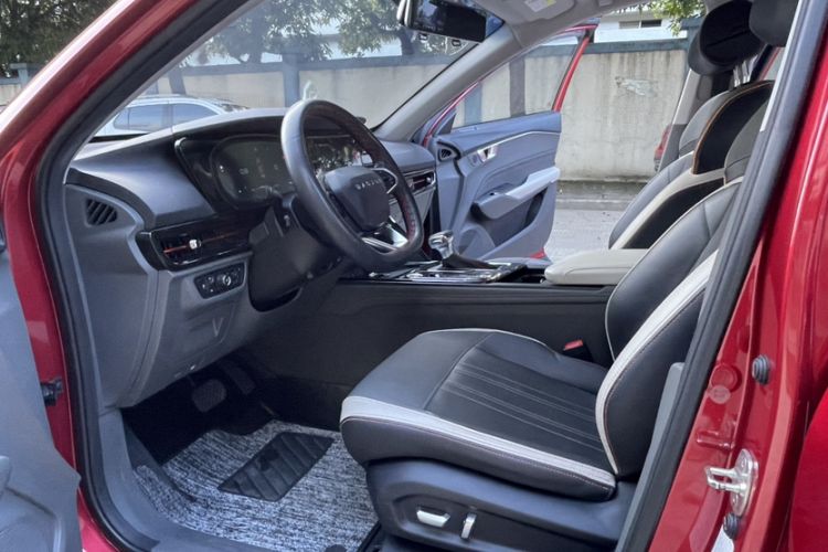 Used Baojun RC-6 2019 1.5T CVT 24-Hour Online Luxury Edition Interior 7