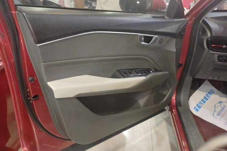 Used Baojun RC-6 2019 1.5T CVT 24-Hour Online Prestige Edition Left Front Door Interior