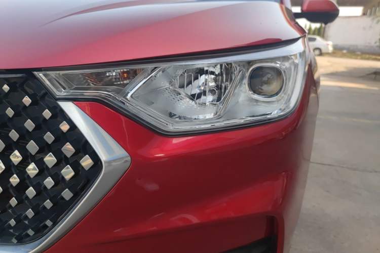 Used Baojun RC-6 2019 1.5T Manual Elite Version with 24-Hour Online Service Left Front Headlight