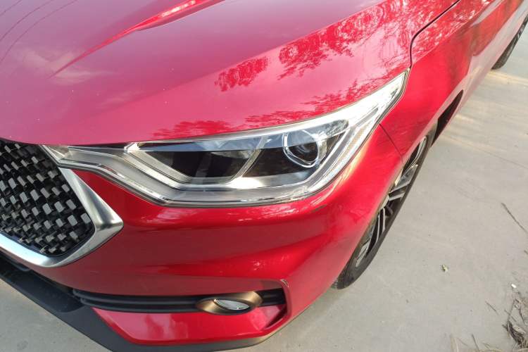 Used Baojun RC-6 2019 1.5T CVT 24-Hour Online Prestige Edition Left Front Headlight