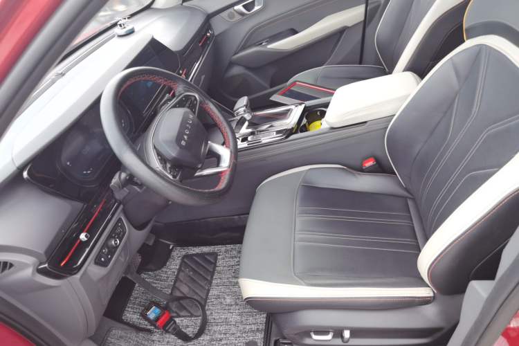 Used Baojun RC-6 2019 1.5T CVT 24-Hour Online Luxury Edition Left Front Seat
