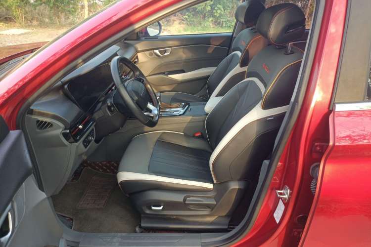 Used Baojun RC-6 2019 1.5T CVT 24-Hour Online Prestige Edition Left Front Seat