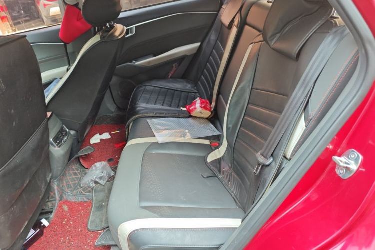 Used Baojun RC-6 2019 1.5T CVT 24-Hour Online Prestige Edition Left Rear Seat