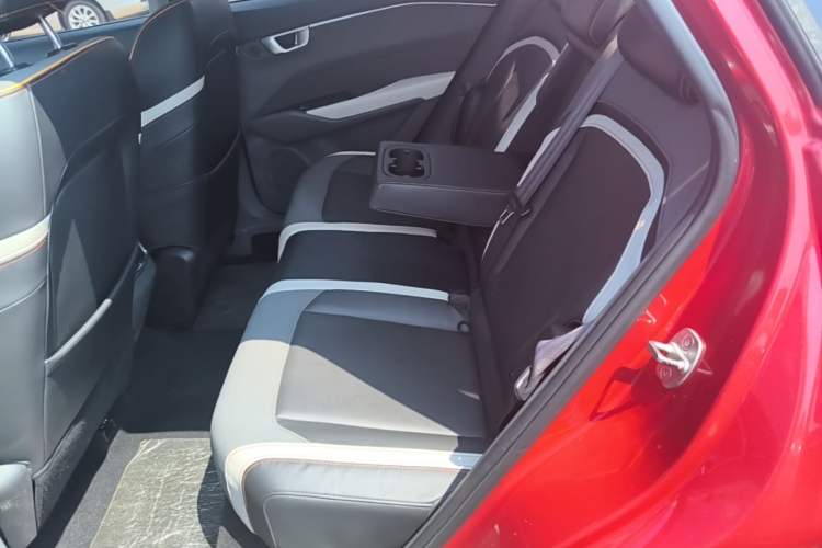Used Baojun RC-6 2019 1.5T CVT 24-Hour Online Prestige Edition Left Rear Seat