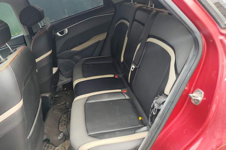 Used Baojun RC-6 2019 1.5T CVT 24-Hour Online Luxury Edition Left Rear Seat