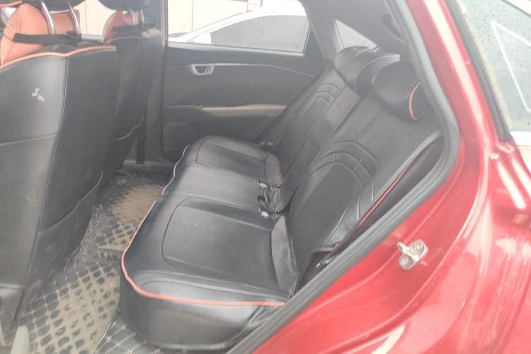 Used Baojun RC-6 2019 1.5T CVT Elite Version with 24-Hour Online Service Left Rear Seat