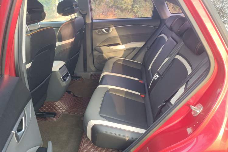 Used Baojun RC-6 2019 1.5T CVT 24-Hour Online Prestige Edition Left Rear Seat