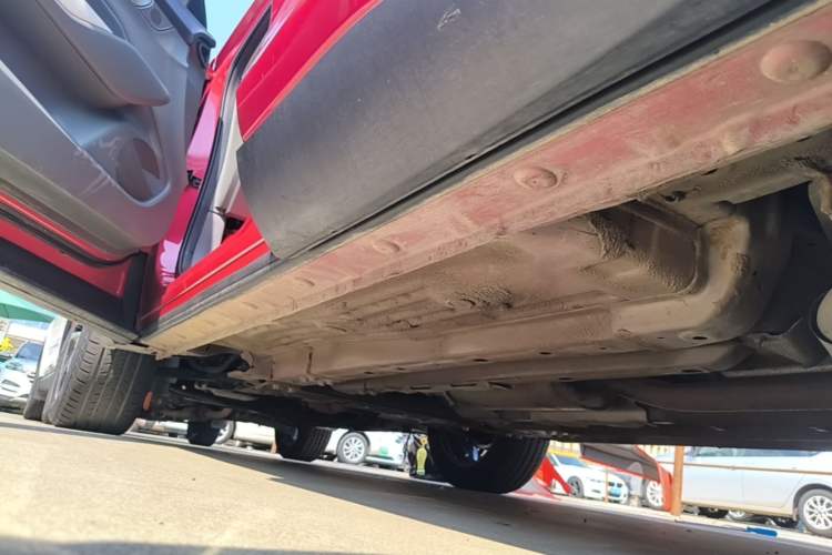 Used Baojun RC-6 2019 1.5T CVT 24-Hour Online Prestige Edition Left Side Sill