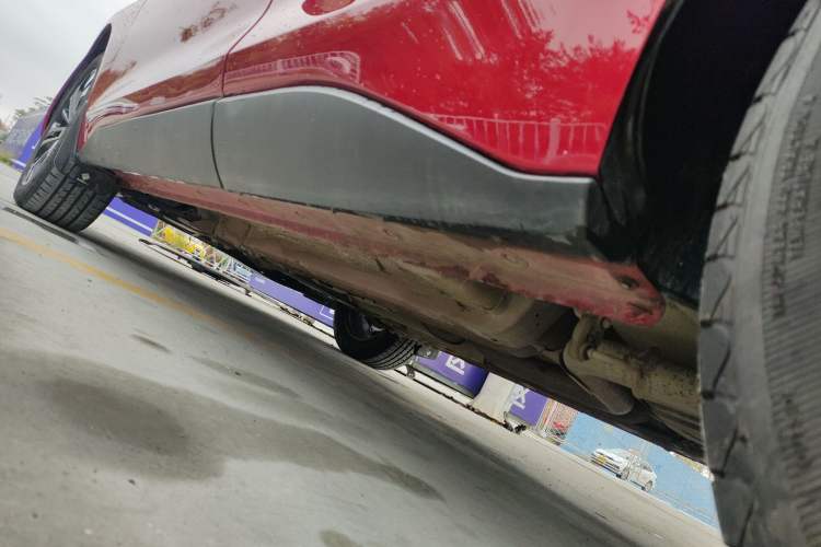 Used Baojun RC-6 2019 1.5T CVT 24-Hour Online Prestige Edition Left Side Sill