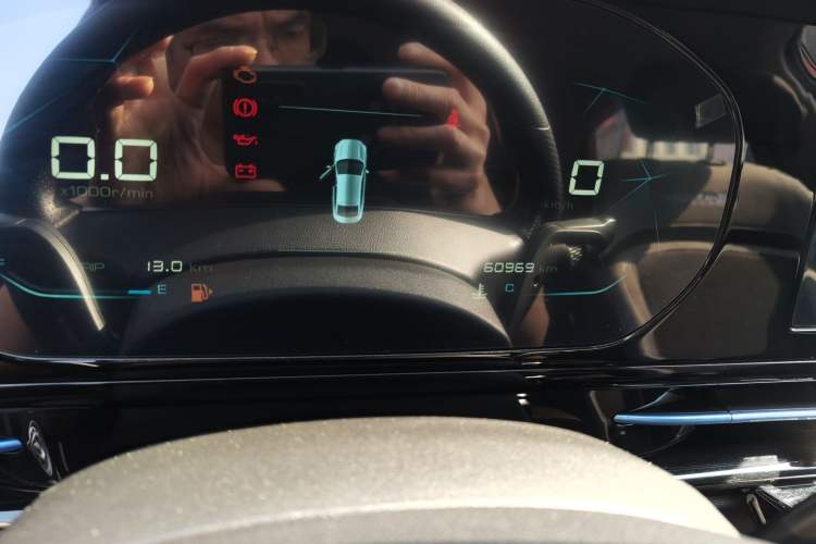 Used Baojun RC-6 2019 1.5T Manual Elite Version with 24-Hour Online Service Odometer Close Up