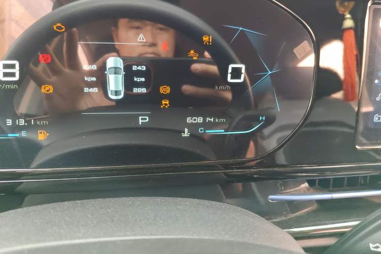 Used Baojun RC-6 2019 1.5T CVT Elite Version with 24-Hour Online Service Odometer Close Up