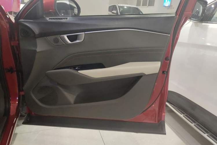 Used Baojun RC-6 2019 1.5T CVT 24-Hour Online Prestige Edition Right Front Door Interior