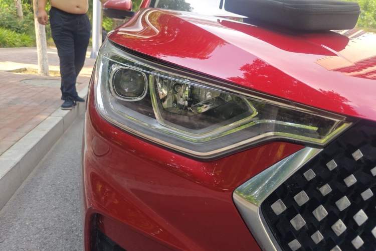 Used Baojun RC-6 2019 1.5T CVT 24-Hour Online Prestige Edition Right Front Headlight