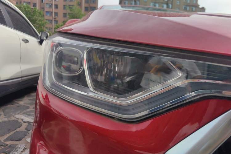 Used Baojun RC-6 2019 1.5T CVT 24-Hour Online Prestige Edition Right Front Headlight