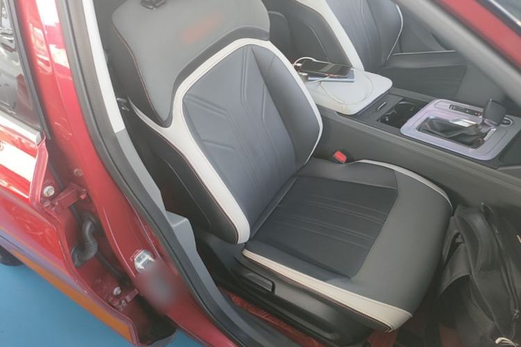 Used Baojun RC-6 2019 1.5T CVT 24-Hour Online Luxury Edition Right Front Seat