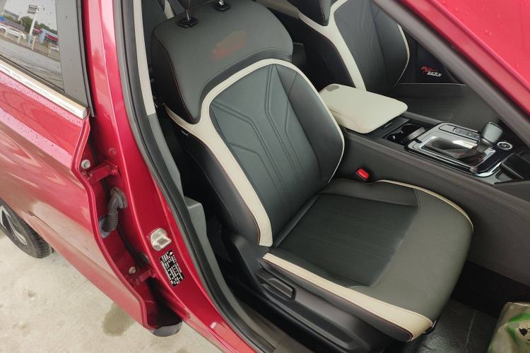 Used Baojun RC-6 2019 1.5T CVT 24-Hour Online Prestige Edition Right Front Seat
