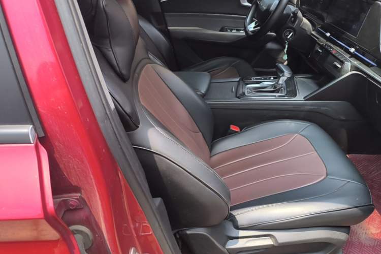 Used Baojun RC-6 2019 1.5T CVT Elite Version with 24-Hour Online Service Right Front Seat