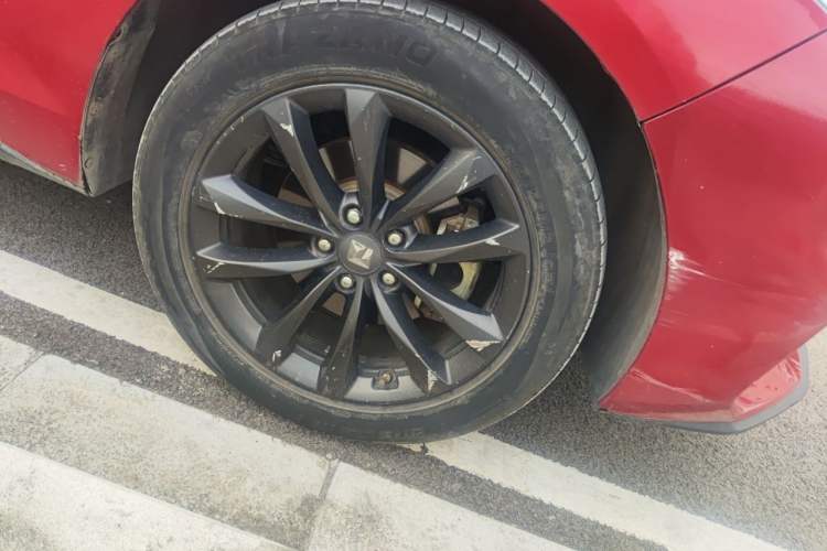 Used Baojun RC-6 2019 1.5T CVT 24-Hour Online Luxury Edition Right Front Wheel Hub