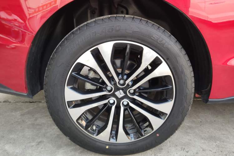 Used Baojun RC-6 2019 1.5T CVT 24-Hour Online Prestige Edition Right Rear Wheel Hub